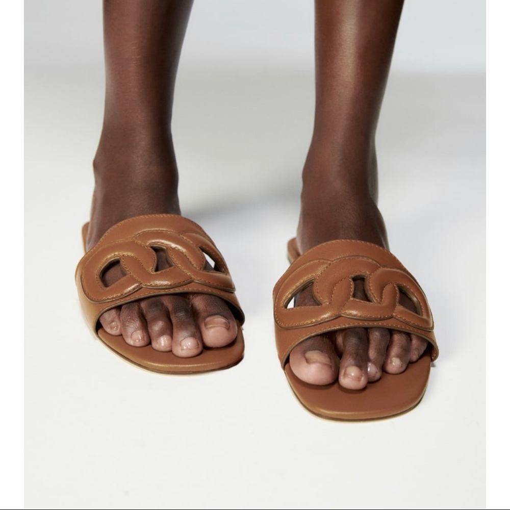NWT Zara Raised Detail Leather Slides Size 6.5 - Picture 3 of 7